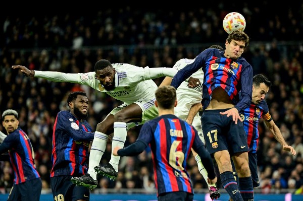 重回巅峰？内马尔17分钟戴帽助桑托斯赢球，赛后透露自己未来去向