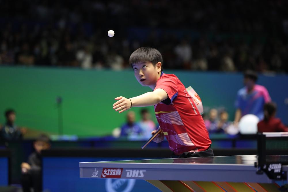 帕福斯体育总监：大卫·路易斯非常职业且伤病少，他很快同意加盟